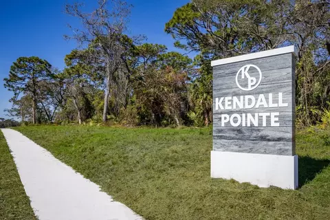 View/Area - 1675 Kendall Pointe Pl, Melbourne, FL 32935 photo 4 of 4