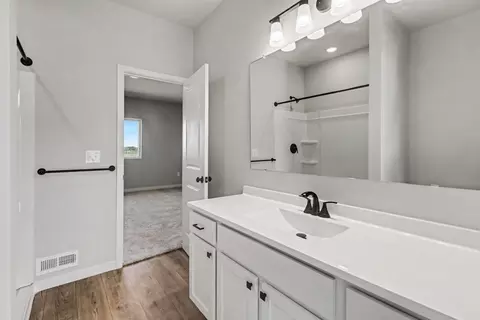 Bath - 5528 Lahring Rd, Linden, MI 48451 photo 2 of 4