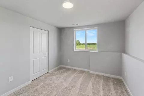 Bedroom - 5528 Lahring Rd, Linden, MI 48451 photo 5 of 7