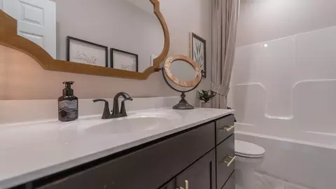 Bath - 3102 E 104th Pl, Crown Point, IN 46307 photo 5 of 10
