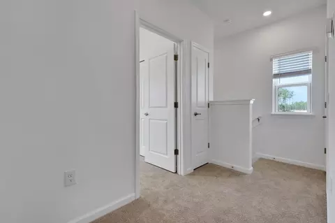 Entry Way - 182 Brook Forest Dr, Saint Augustine, FL 32092 photo 2 of 4