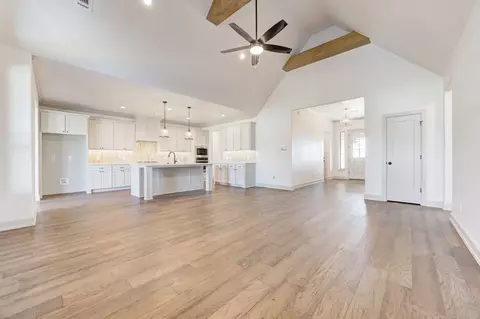 Living - 7201 E Oakland St, Broken Arrow, OK 74014 photo 2 of 3