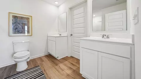 Bath - 18512 Caffee Dr, Vance, AL 35490 photo 1 of 2