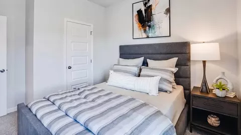 Bedroom - 8105 Chesapeake Trl, Bauxite, AR 72011 photo 4 of 5
