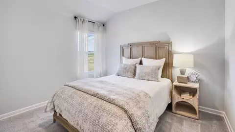 Bedroom - 8105 Chesapeake Trl, Bauxite, AR 72011 photo 3 of 5