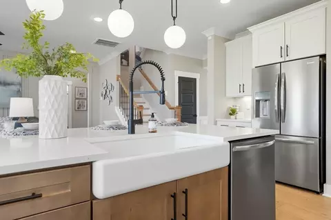 Kitchen - 259 Lemon Tree Xing, Elgin, SC 29045 photo 3 of 5