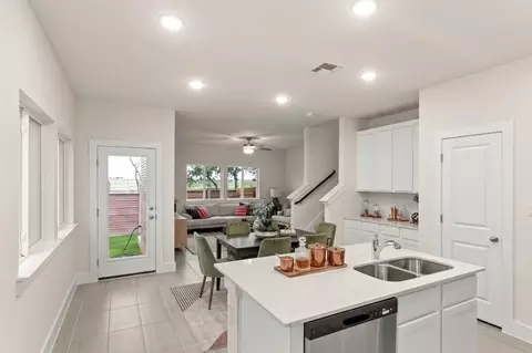 132 Whinny Way, Georgetown, TX 78626