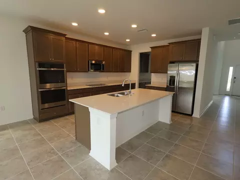 12238 Stirrup Dr, Dade City, FL 33525