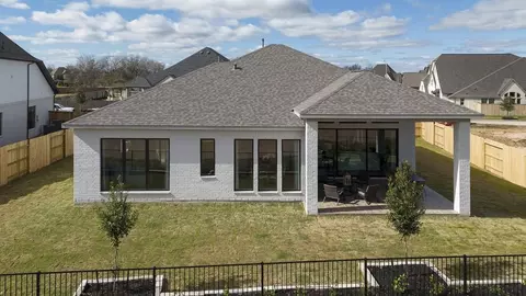 Exterior - 224 Shady Spring Trl, Georgetown, TX 78628 photo 7 of 11