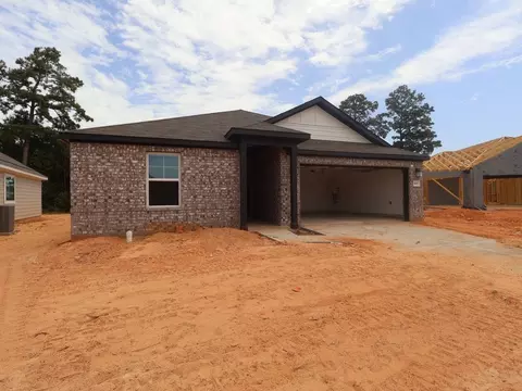 989 Garden Path Dr, Willis, TX 77378