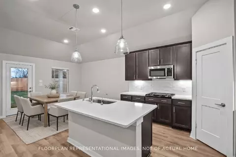 Kitchen - 989 Garden Path Dr, Willis, TX 77378 photo 2 of 5