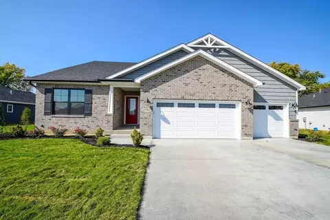 238 Darla Cir, Troy, OH 45373