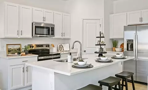7601 Waterscape Dr, Groveland, FL 34736