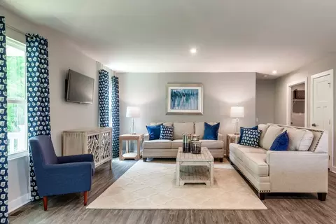 Living - 2508 Crown Point Cir, Frederick, MD 21702 photo 1 of 5