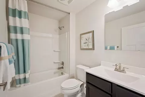 Bath - 2508 Crown Point Cir, Frederick, MD 21702 photo 4 of 4