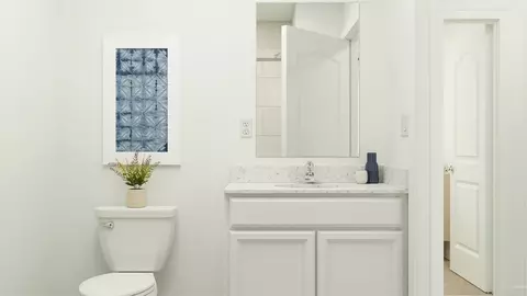 Bath - 3545 NE 35th St, Ocala, FL 34479 photo 2 of 2