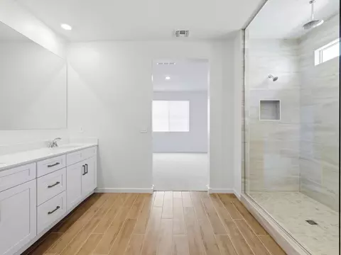 Bath - 1126 W Haynes Way, Apache Junction, AZ 85120 photo 1 of 7