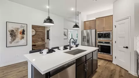 Kitchen - 1108 Sunbeam Cv, Anna, TX 75409 photo 2 of 2