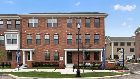 Exterior - 33 Clementon Rd E, Gibbsboro, NJ 08026 photo 2 of 3