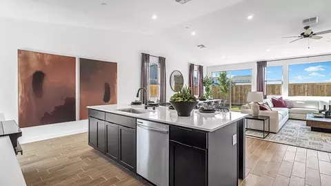 Kitchen - Jewetta & 7th Standard, Shafter, CA 93263 photo 2 of 4