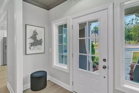 Entry Way - 173 9, Auburn, AL 36830 photo 4 of 6