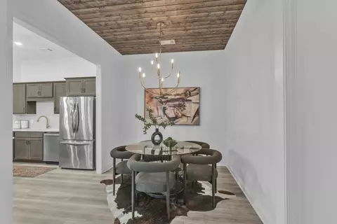 Dining - 173 9, Auburn, AL 36830 photo 1 of 4