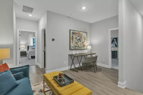 Entry Way - 173 9, Auburn, AL 36830 photo 5 of 6