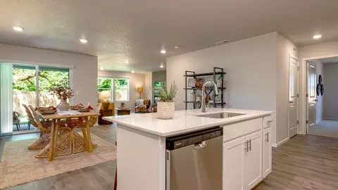 Kitchen - 3341 Eden Way, Eugene, OR 97404 photo 7 of 9