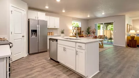 Kitchen - 3341 Eden Way, Eugene, OR 97404 photo 6 of 9