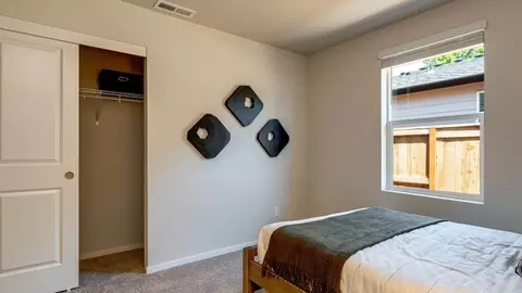 Bedroom - 3341 Eden Way, Eugene, OR 97404 photo 12 of 14