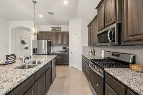 Kitchen - 902 Misty Ln, Cleburne, TX 76033 photo 1 of 1