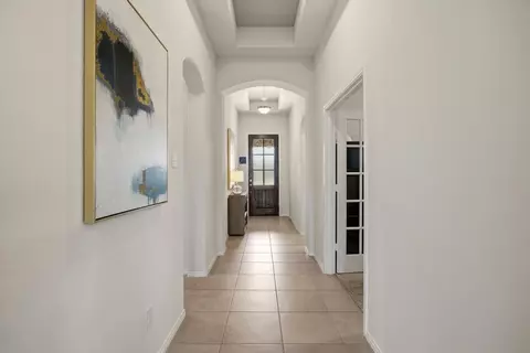 Entry Way - 902 Misty Ln, Cleburne, TX 76033 photo 3 of 3