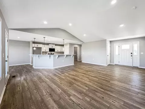 Living - 00 Betteker Ln, Saint Thomas, PA 17252 photo 3 of 6