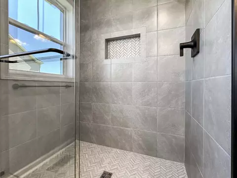 Bath - 00 Betteker Ln, Saint Thomas, PA 17252 photo 4 of 9