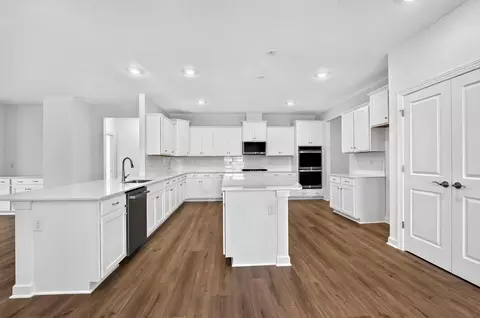 Kitchen - 5359 Redbud Rd, Lancaster, SC 29720 photo 3 of 7