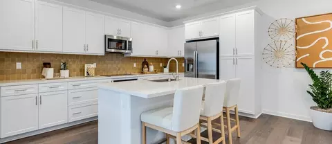 Kitchen - 1701 Lightning St, Rialto, CA 92376 photo 1 of 8