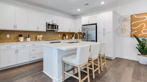 Kitchen - 1701 Lightning St, Rialto, CA 92376 photo 2 of 8