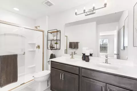 Bath - 381 Olympic Dr, Pacific, MO 63069 photo 1 of 1