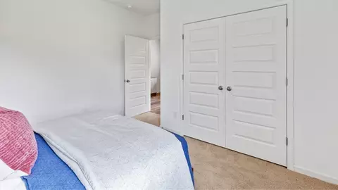Bedroom - High Ridge Drive, Alabaster, AL 35124 photo 13 of 15