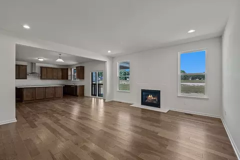 Living - 16290 Rogan Dr, Linden, MI 48451 photo 4 of 6