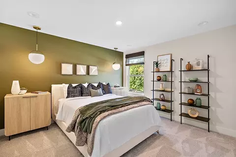 Bedroom - 16290 Rogan Dr, Linden, MI 48451 photo 2 of 7
