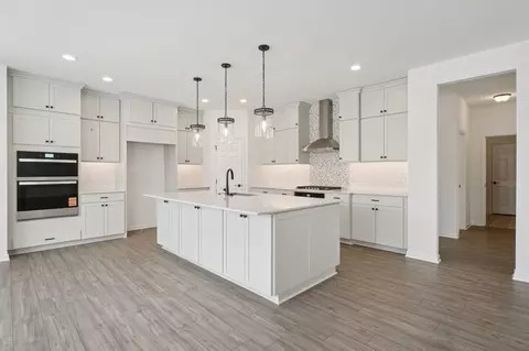 Kitchen - 16290 Rogan Dr, Linden, MI 48451 photo 3 of 4