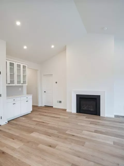 Living - Hershey Lane, Lancaster, PA 17601 photo 38 of 44