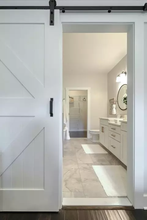 Bath - Hershey Lane, Lancaster, PA 17601 photo 6 of 20