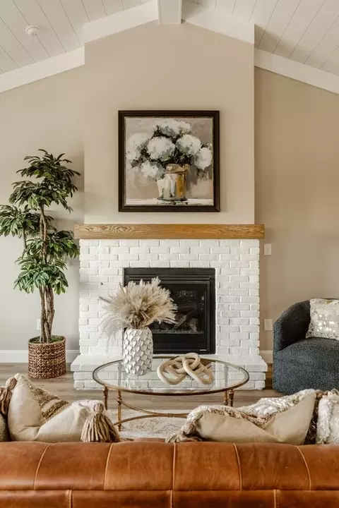 Living - Hershey Lane, Lancaster, PA 17601 photo 12 of 43