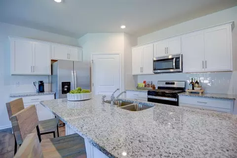Kitchen - 1007 Saddlebrook Dr, Rocky Mount, NC 27804 photo 2 of 2