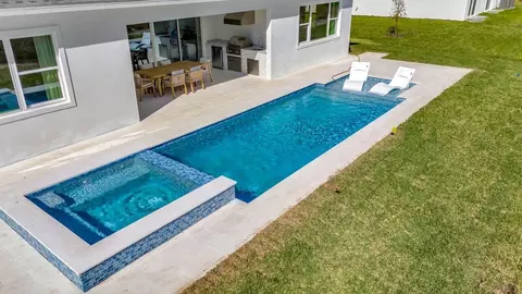 Exterior - 8308 Golden Beach Ct, Parrish, FL 34219 photo 5 of 18