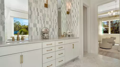 Bath - 8308 Golden Beach Ct, Parrish, FL 34219 photo 1 of 8
