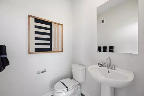 Bath - 2001 Twisted Oak Pl, Hanover, MD 21076 photo 2 of 7