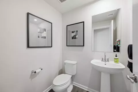 Bath - 2001 Twisted Oak Pl, Hanover, MD 21076 photo 1 of 7